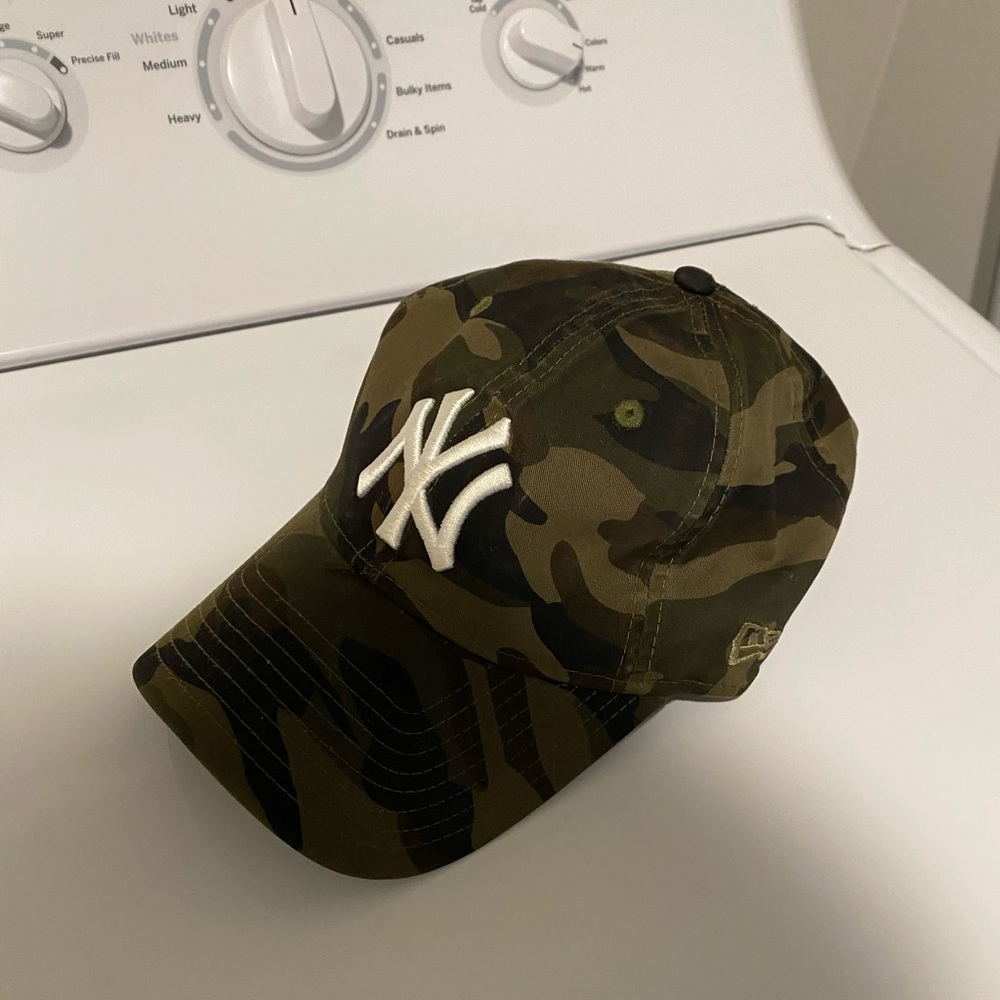 Camo LA baseball hat